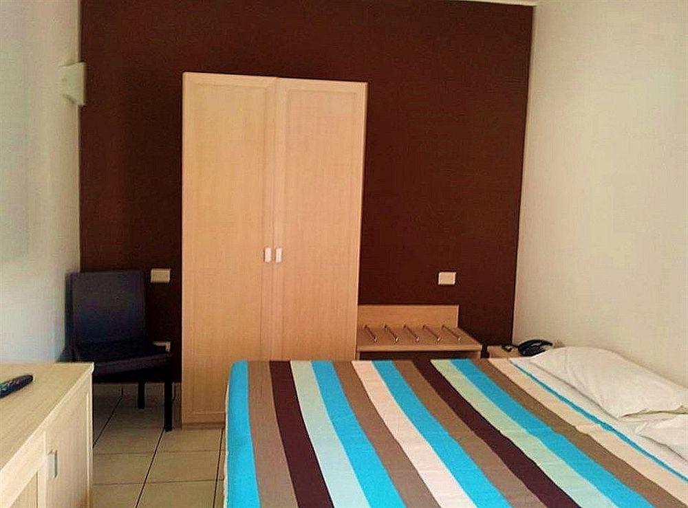 Hotel Bulla Regia Fontane Bianche Zewnętrze zdjęcie